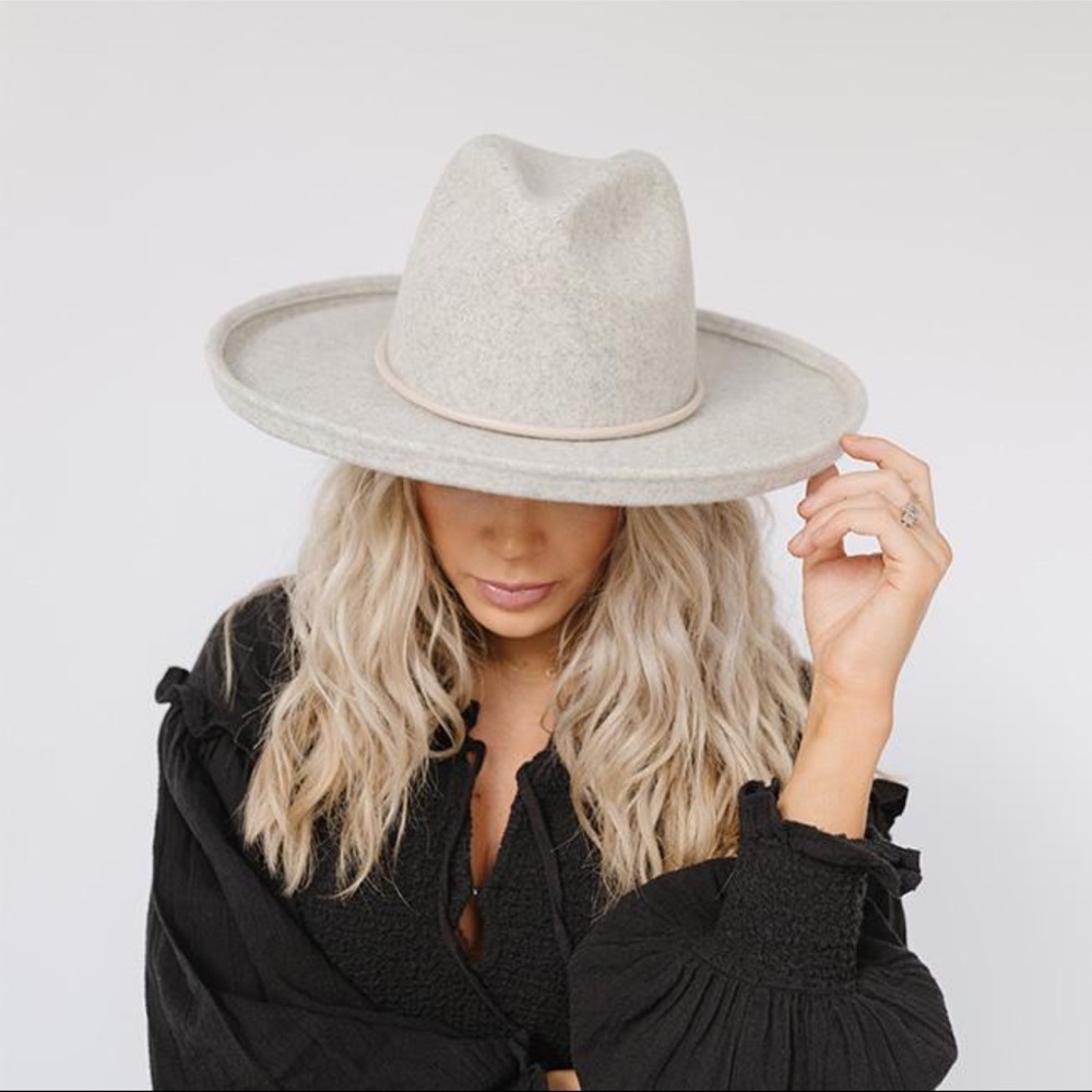 NWT GIGI PIP CARA LOREN GREY PENCIL BRIM Hat Bucket Western Chic SIZE 55cm